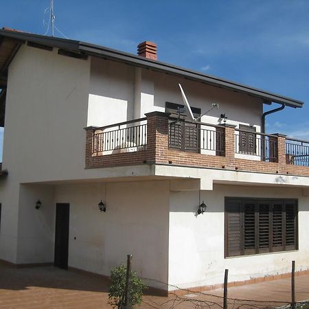 Villa Nina Трекастани Екстериор снимка