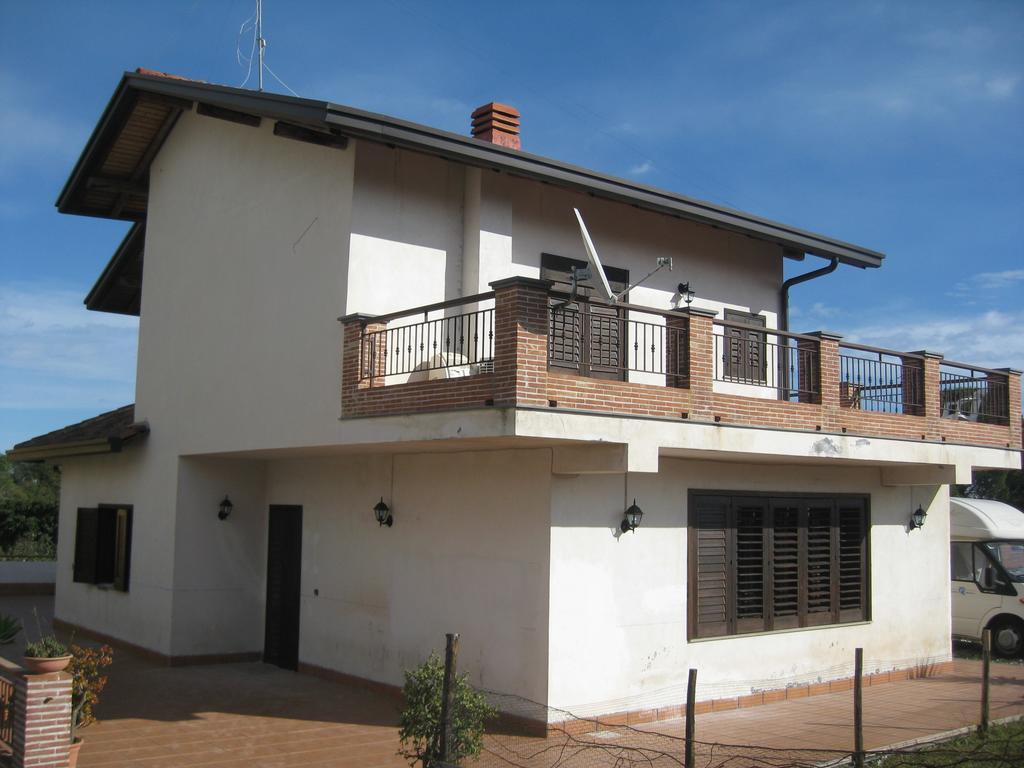 Villa Nina Трекастани Екстериор снимка