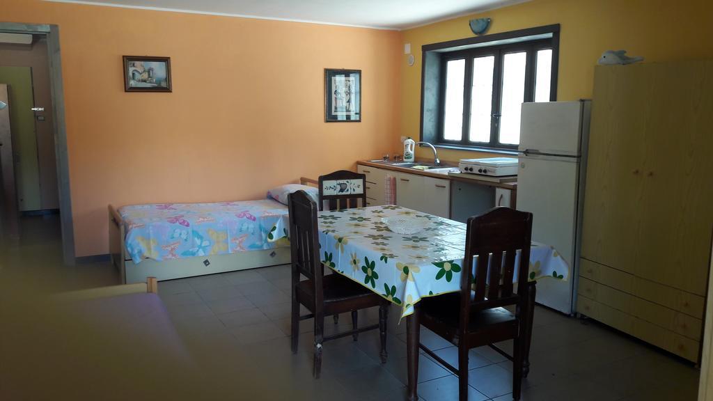 Villa Nina Трекастани Екстериор снимка